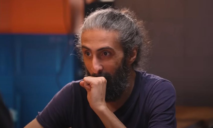 მეორე მხრივ, ფლიკმა მოგონილი ფეხბურთელებით გაიყვანა გუნდი - ტატო ბაციკაძე ინტერისა და ბარსელონას მატჩს ეხმაურება