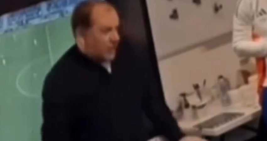 ნაკრებში მის დრო ბიჭებს კარგი დღე არ ედგათ - რას აკეთებს გაბრაზებული ვლადიმერ ვაისი გასახდელში