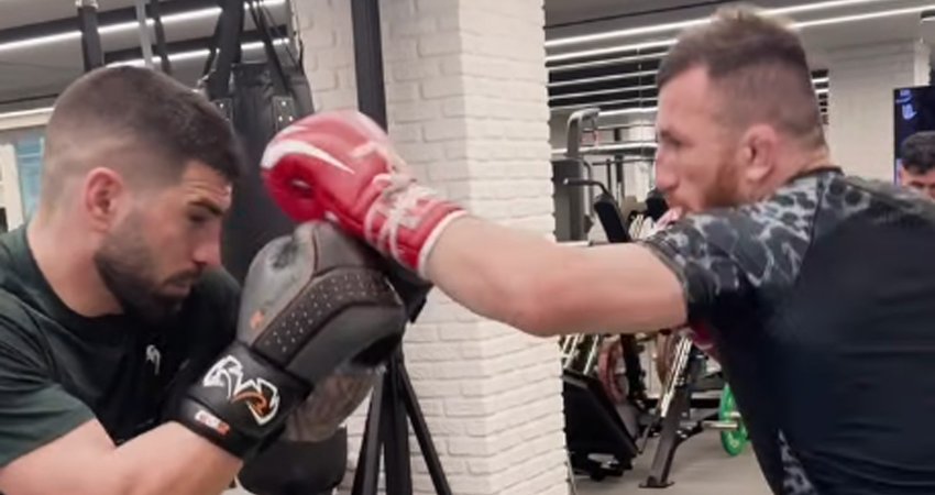 VIDEO: დვალიშვილი VS თოფურია - ქართველების მეგობრული სპარინგი