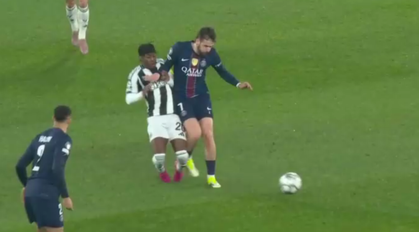 VIDEO: უმძიმესი მომენტი! - ხვიჩა კვარაცხელია დაიმტვრა და იძულებით შეცვალეს