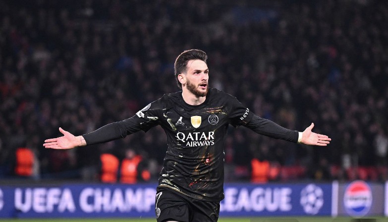 დასახელდა მსოფლიოს 30 საუკეთესო ფეხბურთელი - რომელ ადგილზეა კვარაცხელია