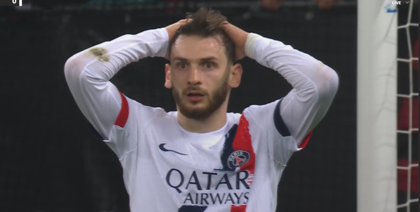 VIDEO: დაუჯერებელი მომენტი! - ხვიჩას დარტყმის შემდეგ ბურთი ცარიელი კარიდან გამოიტანეს