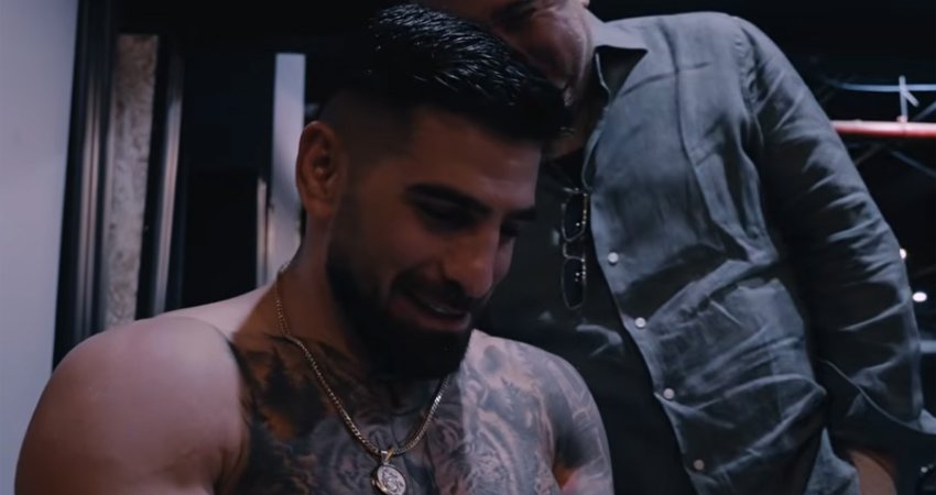 VIDEO: კემპში მყოფი ილია თოფურიას ვიდეო ზარი თავის პატარა გოგონასთან