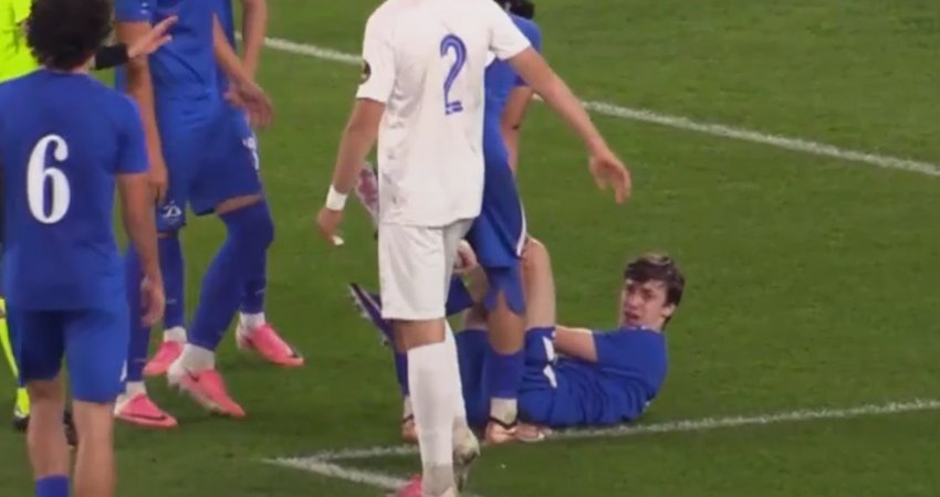 VIDEO: მძიმე ეპიზოდი! - თორნიკე კვარაცხელია ტრავმის გამო მოედნიდან გავიდა